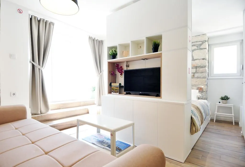 Amfora Deluxe Studio PUY 아파트 풀라